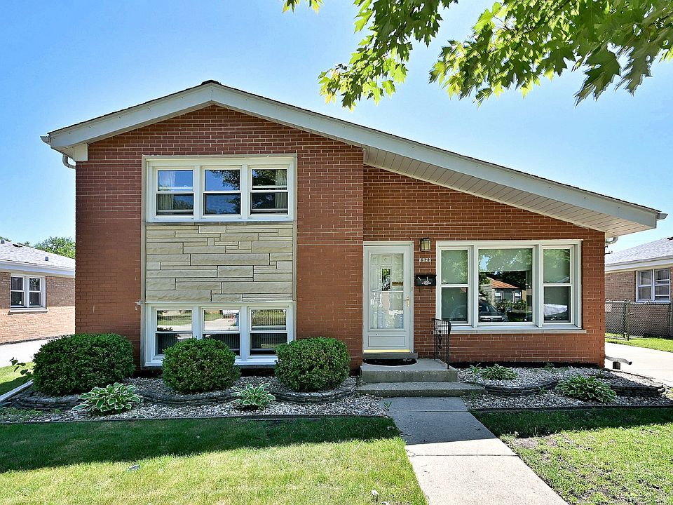 1st image of 8925 S 49th Ct