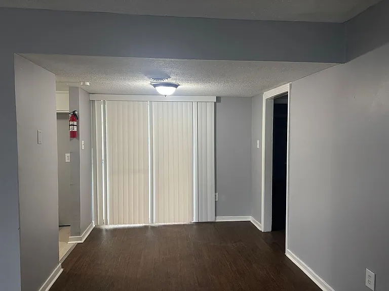 225 W McDowell Rd — Photo 1