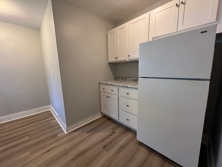 Royal Gardens Apartments — Photo 125