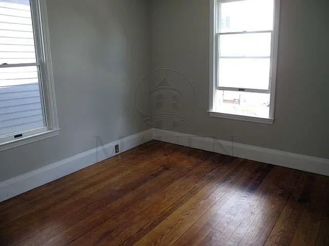 5 bed, 1300 sqft, $4,500 — Photo 4