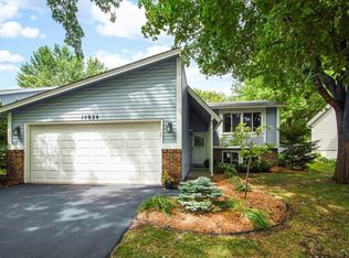 14034 Carmody Dr, Eden Prairie, MN 55347