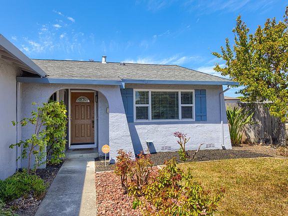 5th image of 828 Scoter Way