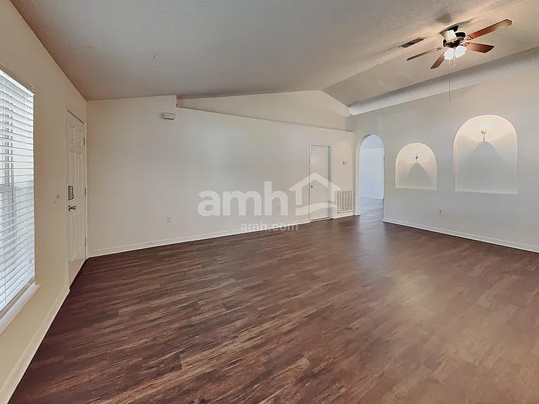 5528 Cougar Park Ct — Photo 8