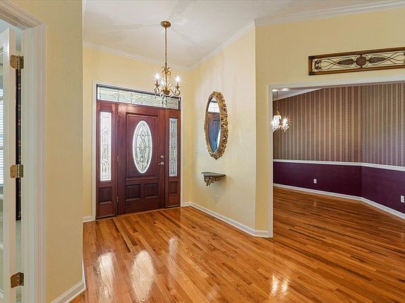 4th image of 5141 Ile De France Dr