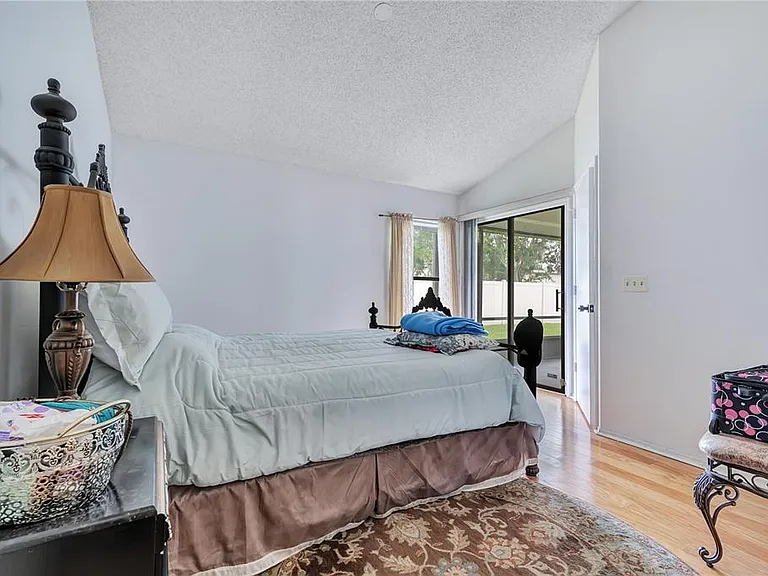 112 Lakepointe Cir — Photo 13