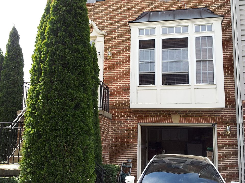 1 Car Garage