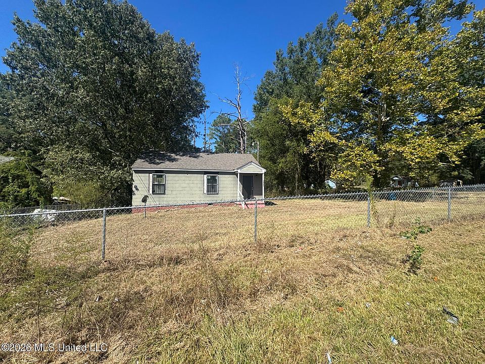 1st image of 2885 Arbor Hill Dr