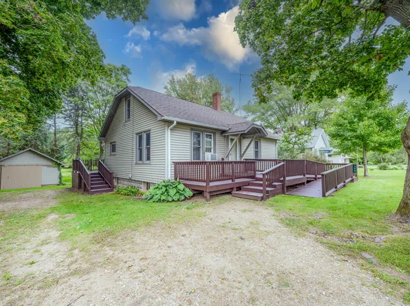 253 Wilson St, Coloma, MI 49038
