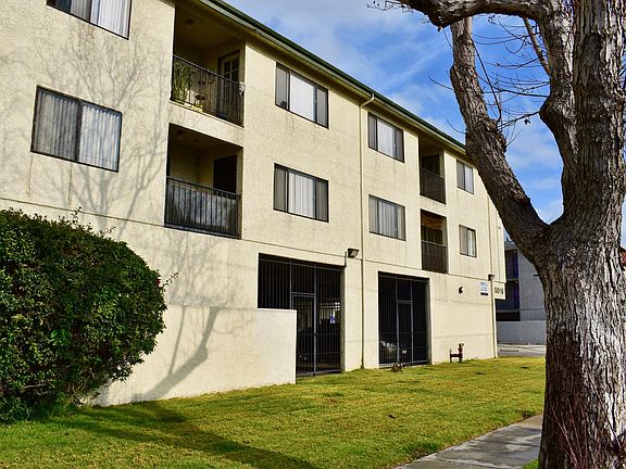 2nd image of 13016 Roselle Ave APT 36