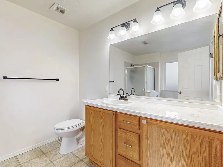 1041 Spring Valley Rd NE — Photo 14