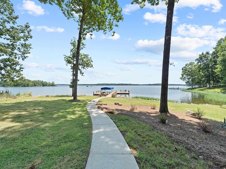 1st image of 264 Winding River Rd