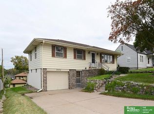 5602 S St, Omaha, NE 68117