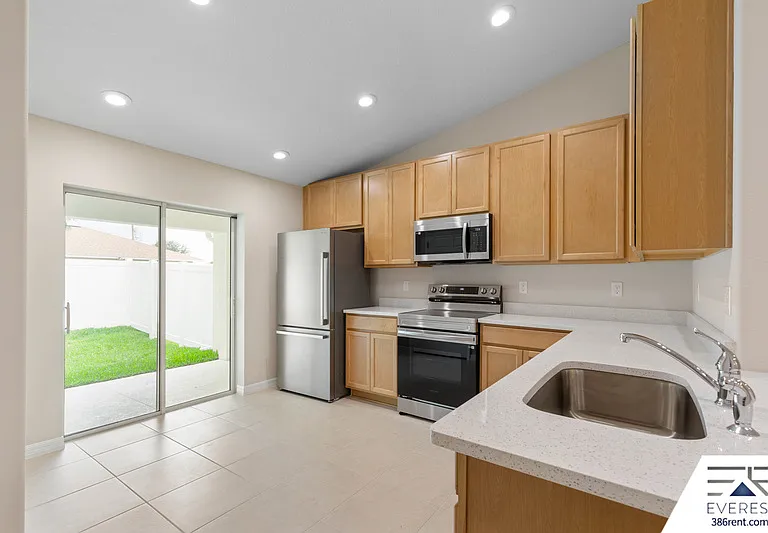12 Llovera Pl #A — Photo 11