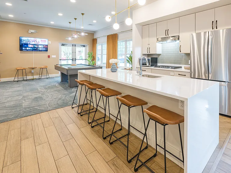 Axis at Lakeshore — Photo 7