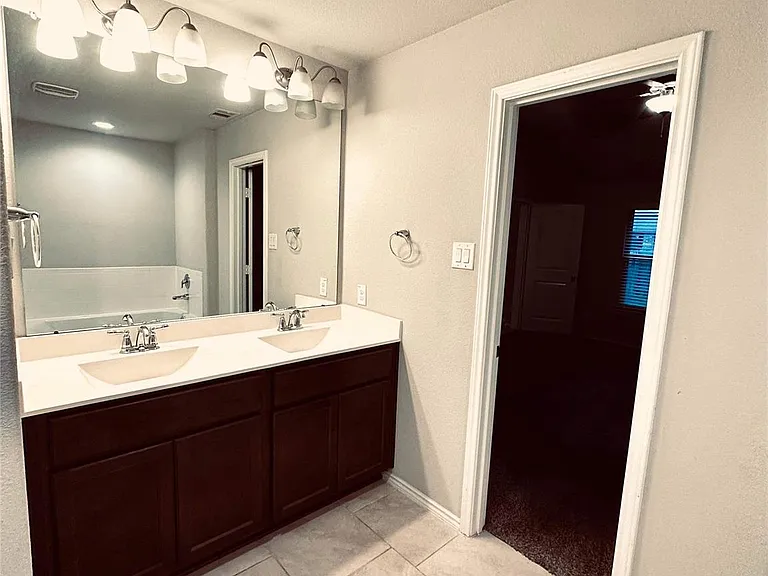 22043 Mission Canyon Ln — Photo 7