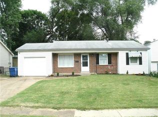 2335 Hawthorne Manor Dr, Florissant, MO
