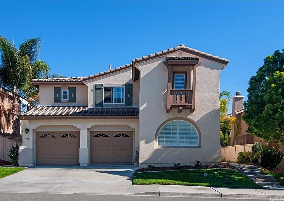 1st image of 917 Yosemite Dr