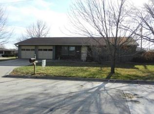 3403 Woods Dr, Manhattan, KS 66503