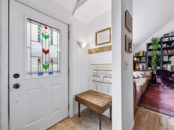 2nd image of 709 Holiday Rd