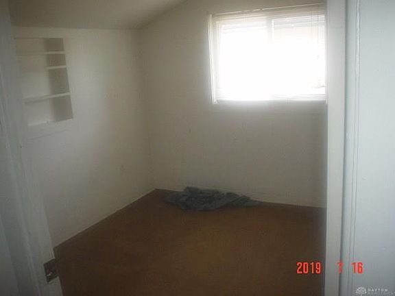 4th image of 360 Vine St