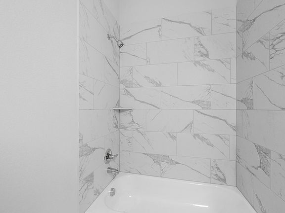 5th image of 1822 Buckeye Ln