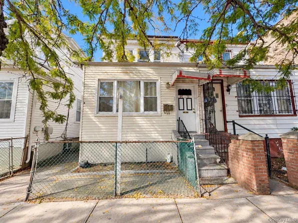95-11 42nd Avenue, Elmhurst, NY 11373