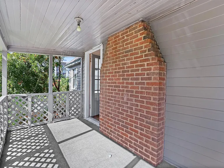 4037-4039 Roswell St — Photo 14