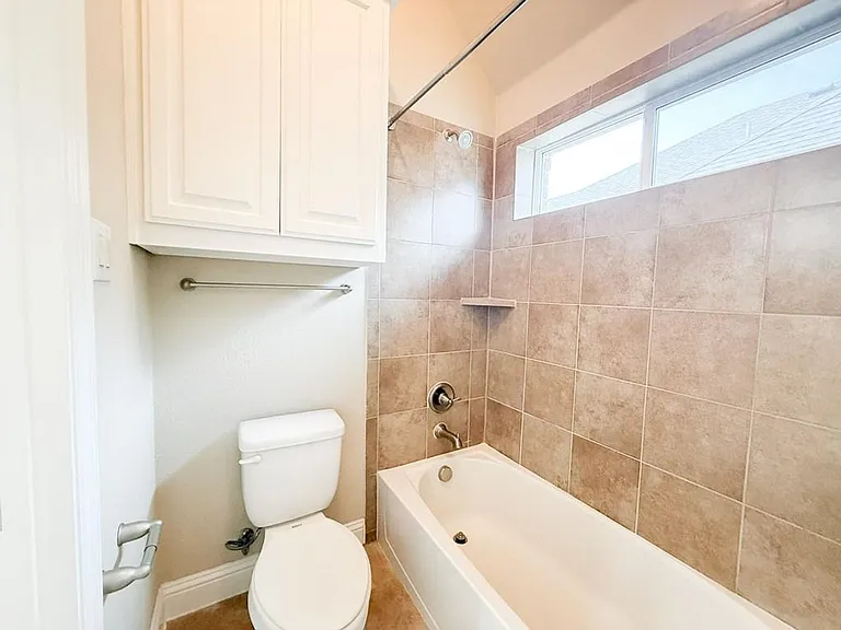 7048 Fullerton Cir — Photo 31