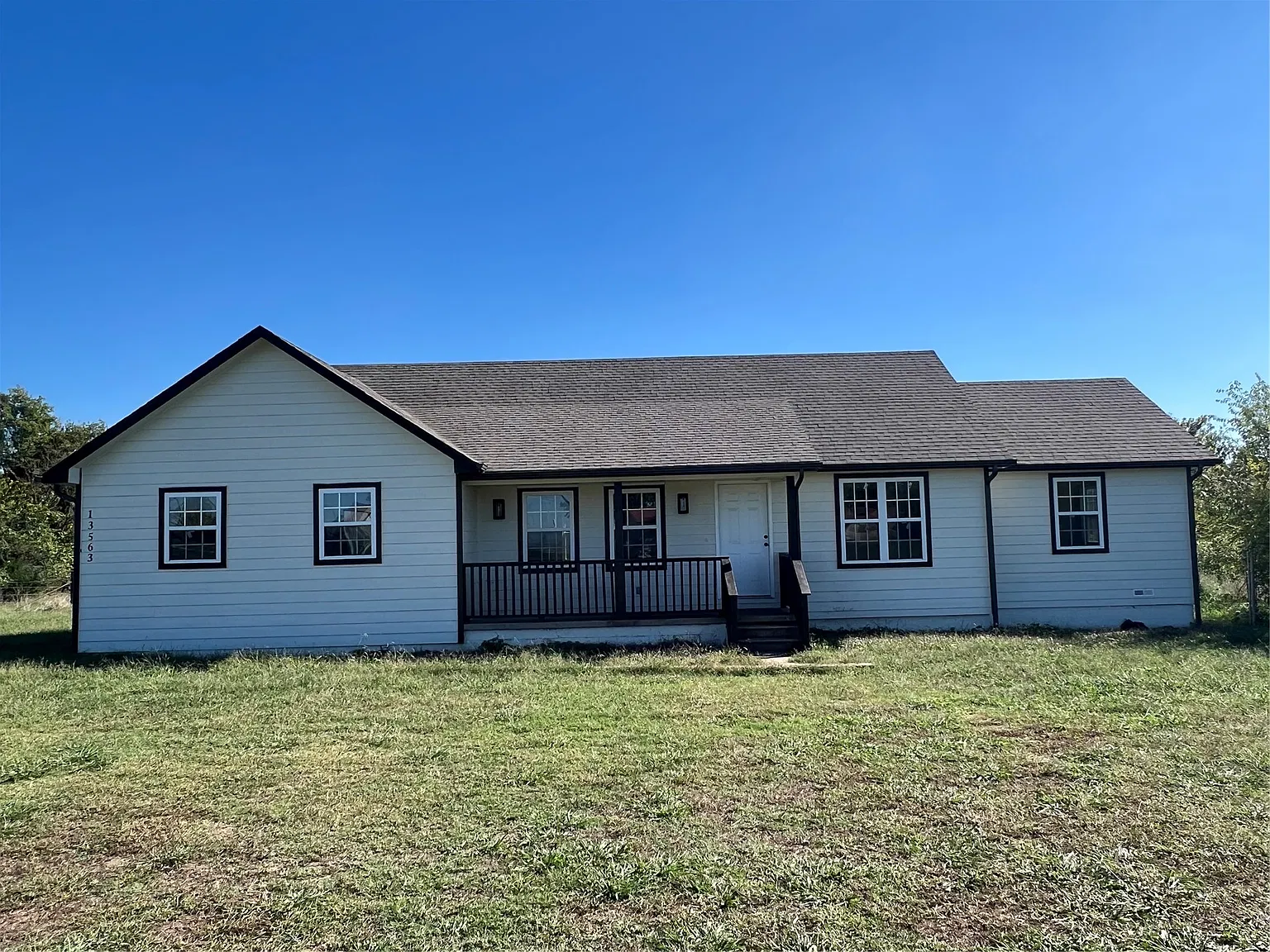 3 bed, 2.0 bath, 1602 sqft, $1,800 — Photo 1
