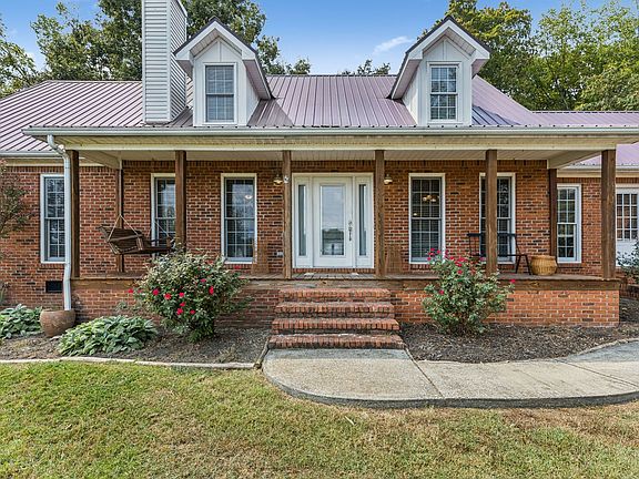 3rd image of 2550 Thompson Rd