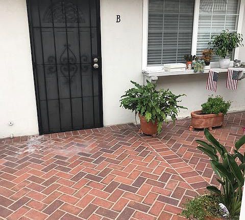 Entrance to the unit.