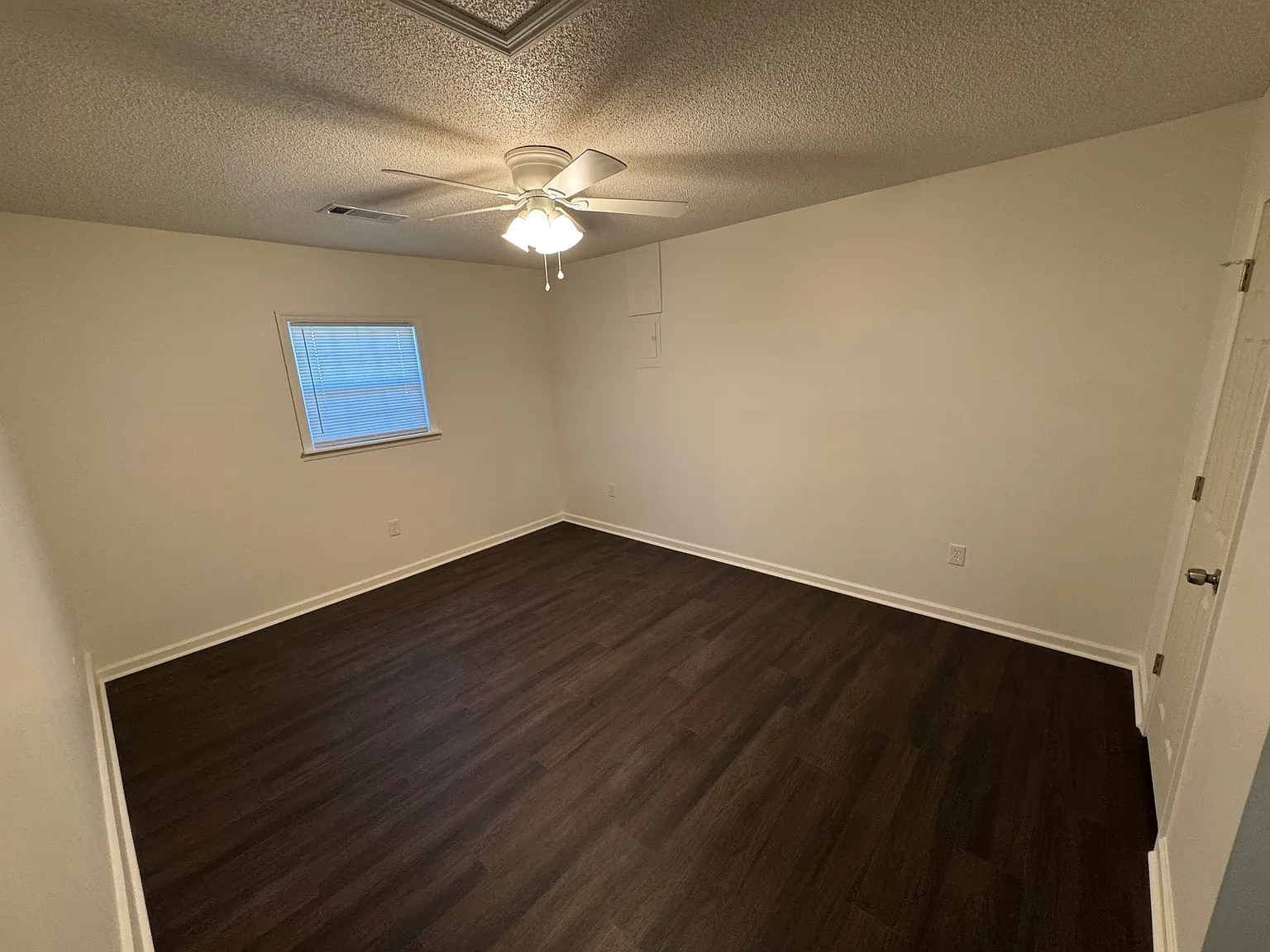 554 Canterbury Farms Rd — Photo 2