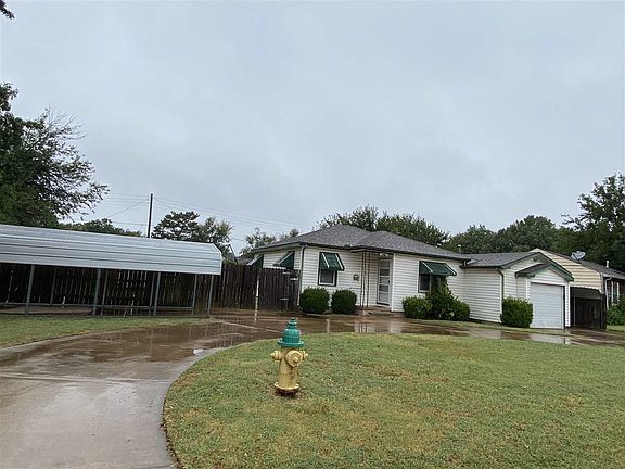 2nd image of 422 S Longview Dr