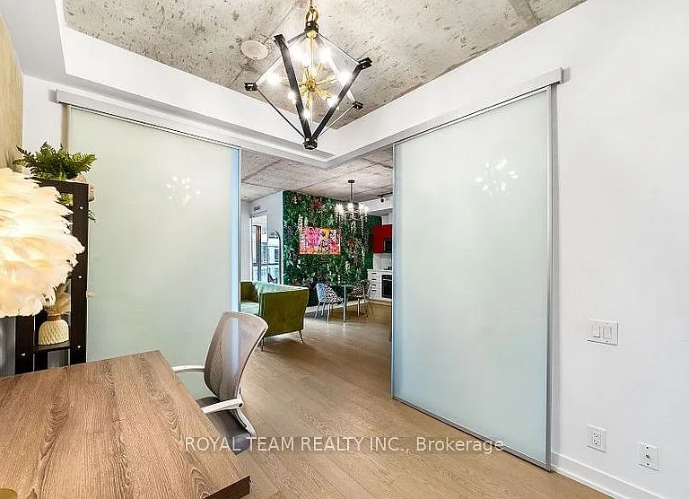 39 Brant St #815 — Photo 17
