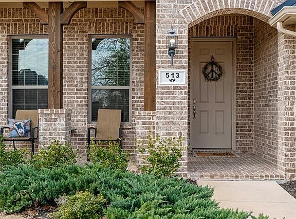 4th image of 513 Lake Weatherford