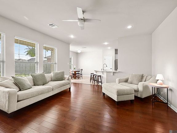 2nd image of 1945 Willow Bend Rd