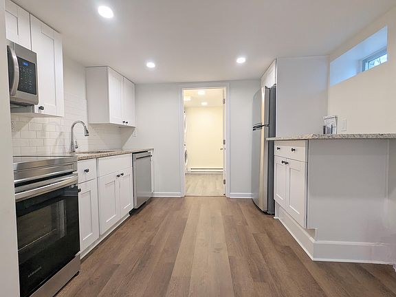 Kitchen & Breakfast nook