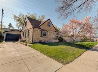 713 S 98th St, West Allis, WI 53214