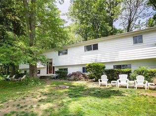 502 Howellton Rd, Orange, CT 06477