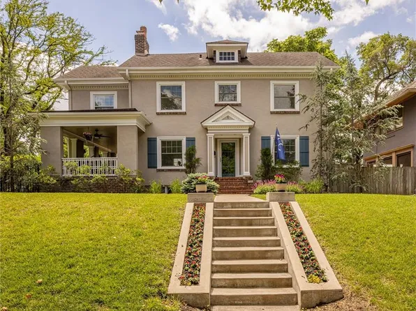1 W 62nd St, Kansas City, MO 64113