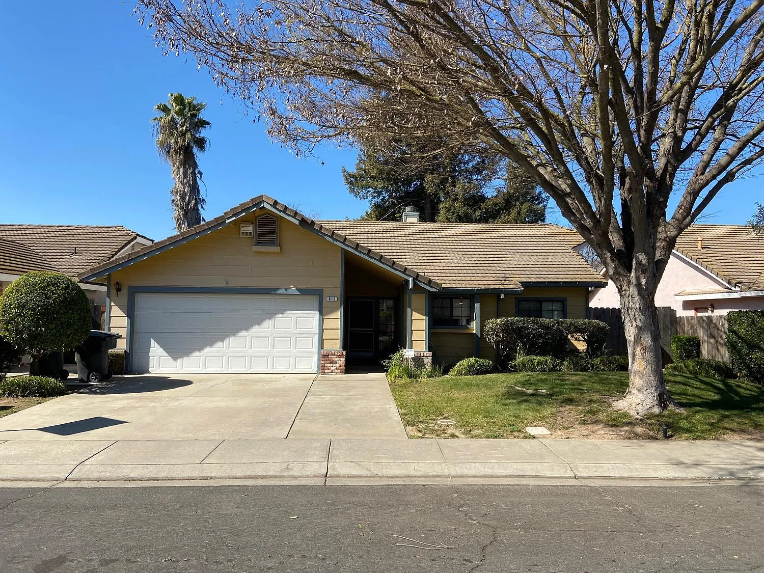 813 Ranleigh Way photo 1