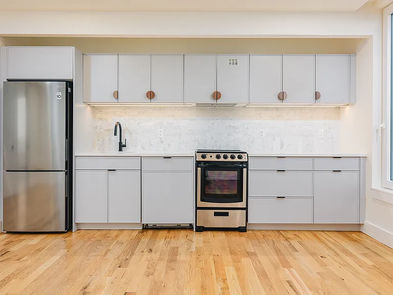 33 Franklin St #801 — Photo 2