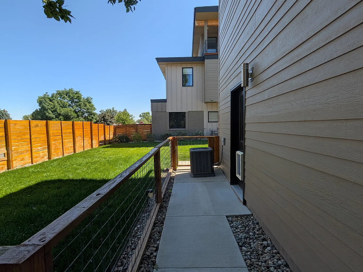 1 bed, 656 sqft, $1,765 — Photo 4