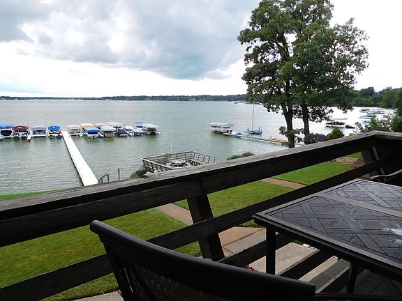 4th image of 8123 Lake Shore Dr APT 4