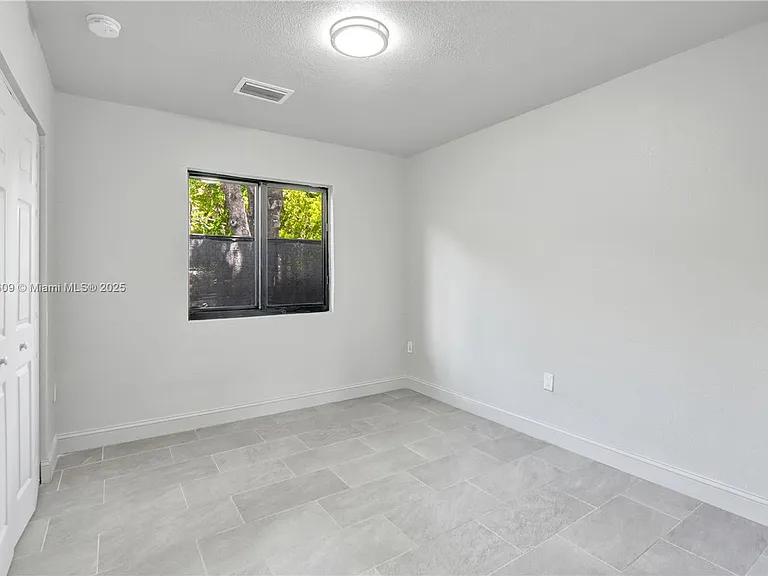 861 NW 6th Ave #1 — Photo 6