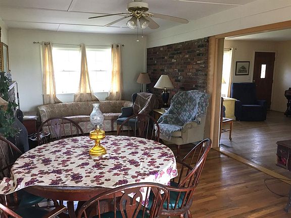 4th image of 221 Juniper Dr