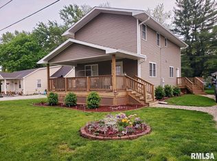 110 E Lincoln St, Roseville, IL