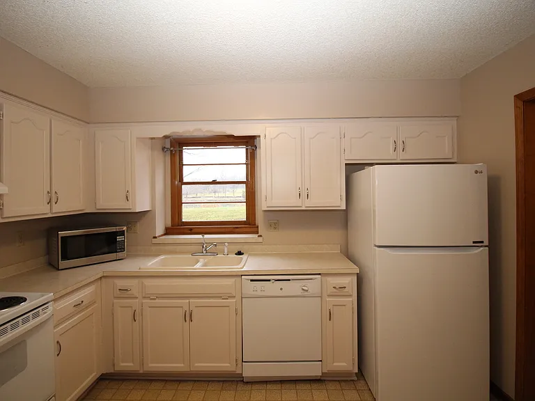 11616 Oakmont St — Photo 7