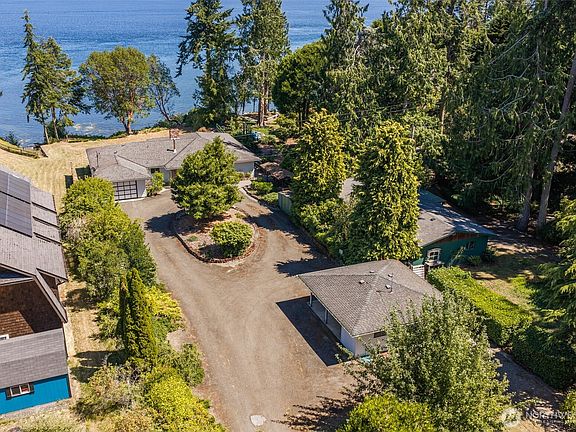 4th image of 2129 W Sequim Bay