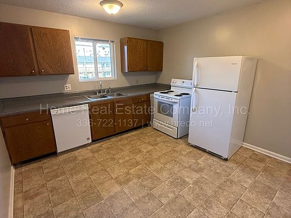 3rd image of 1004 Salisbury St APT 4-B